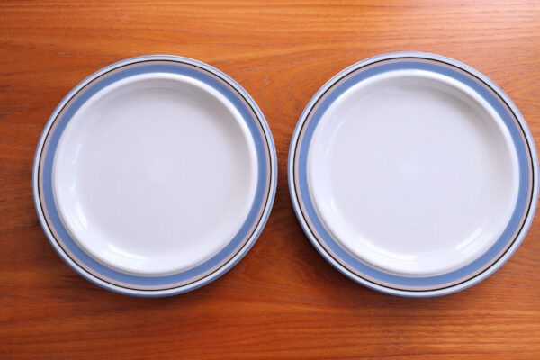 Arabia Uhtua Dinner Plates, Set of 2, Scandinavian - Image 2