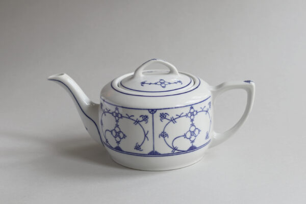 Vintage Jäger Eisenberg Porcelain Teapot from GDR